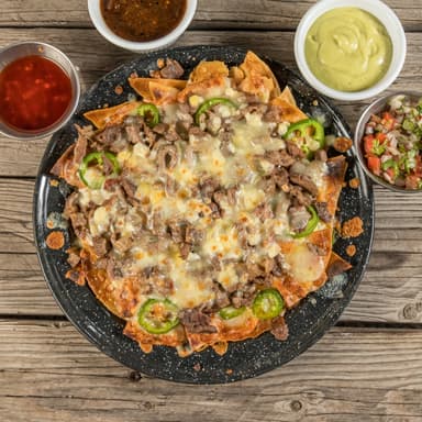 Nachos con Asada