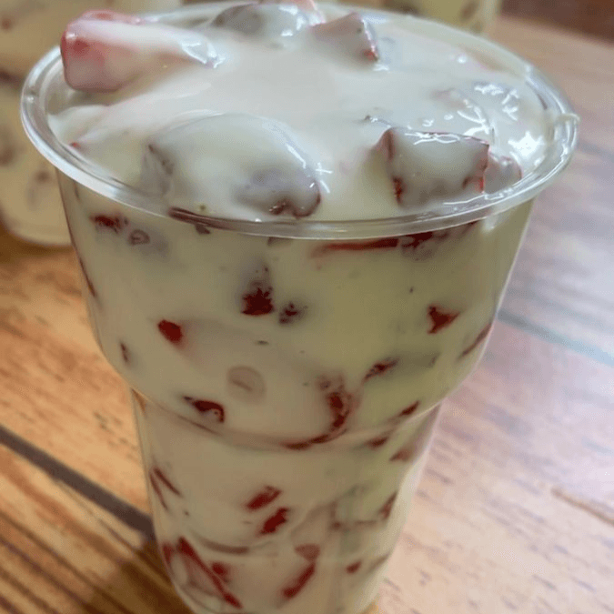 Vaso Mediano de Fresas con Crema