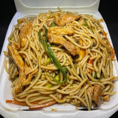 1/2 Yakisoba Pollo