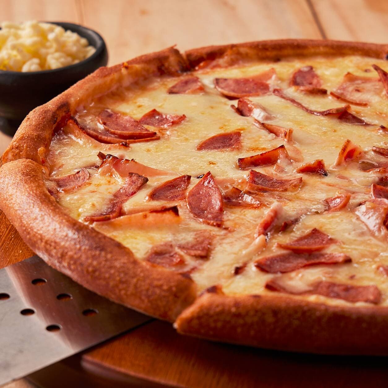Combo Pizza Grande Salami y Queso + Gaseosa 1.5lts