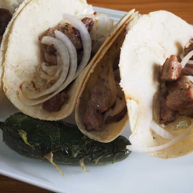 TACOS DE RES