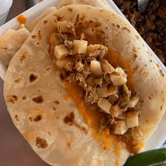 quesadilla de comal  de bistec en salsa
