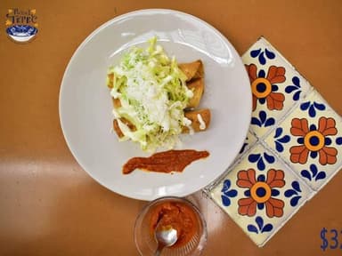 Tacos Dorados De Pollo 3pzas