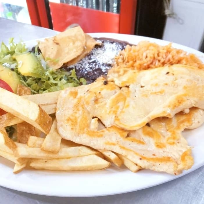 PECHUGA DE POLLO A LA PLANCHA