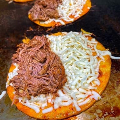 Combo 3 Quesatacos Birria + Consomé