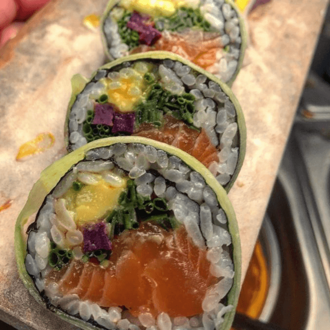 FURIKAKE ROLL SALMÓN