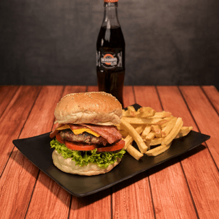 Hamburguesa con Queso y Tocino CBO