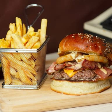 Combo Burger Chipotle BBQ