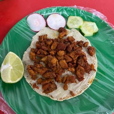 taco de adobada-maiz