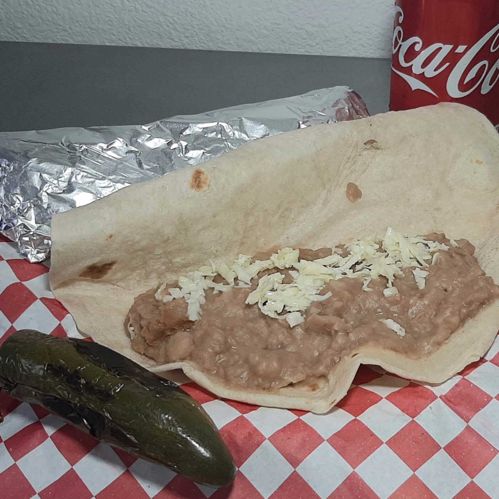 Burrito de Frijoles con Queso