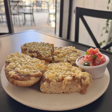 Molletes