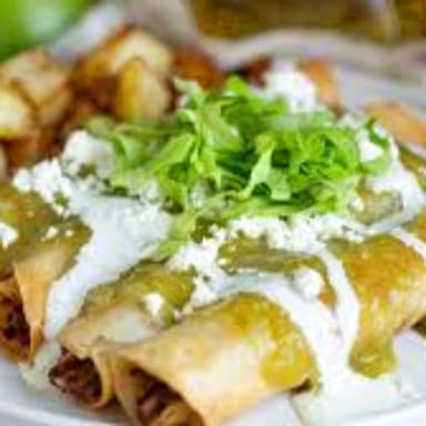 FLAUTAS CON MILANESA