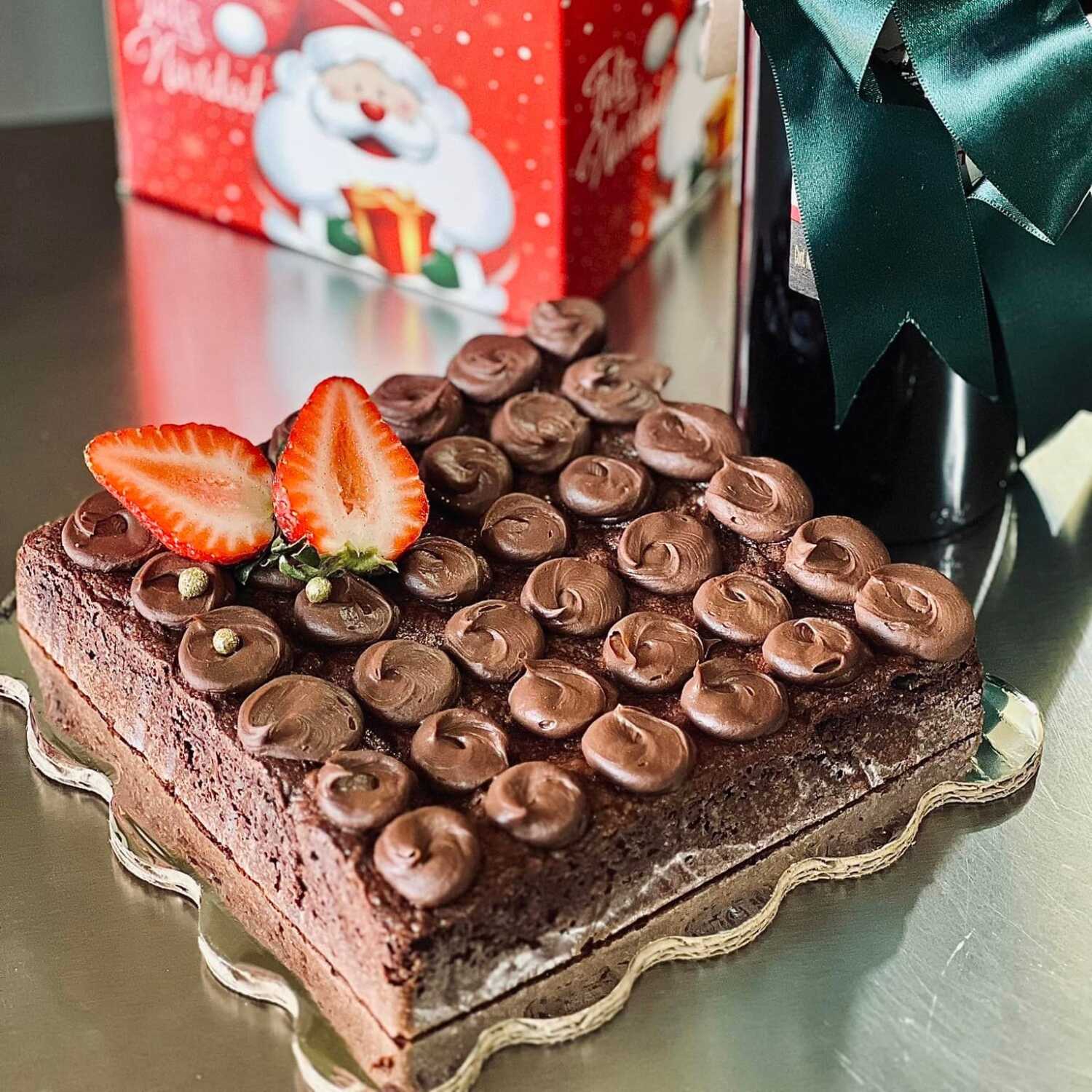6 Personas Brownie Con Nuez Y Ganache De Chocolate