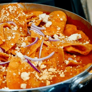 CHILAQUILES ROJOS