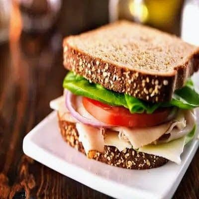 Combo Sandwich de Jamon y Un Café Americano