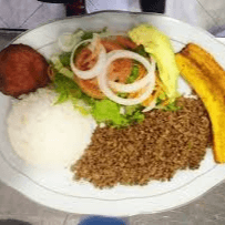 Menú Ejecutivo con Carne Desmechada