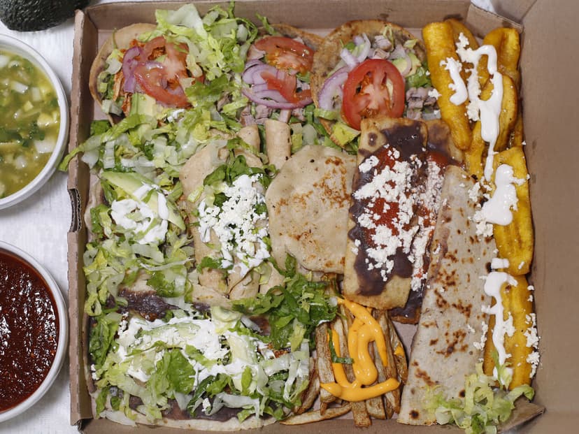 Huacalitos FOOD