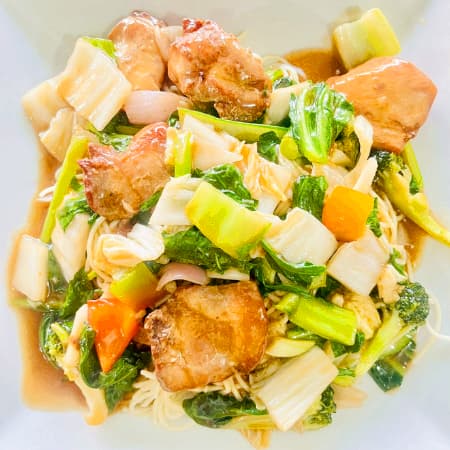 Menú Tallarín con Pollo en Trozos