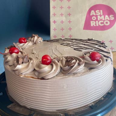 Pastel Tres Leches Carlos V