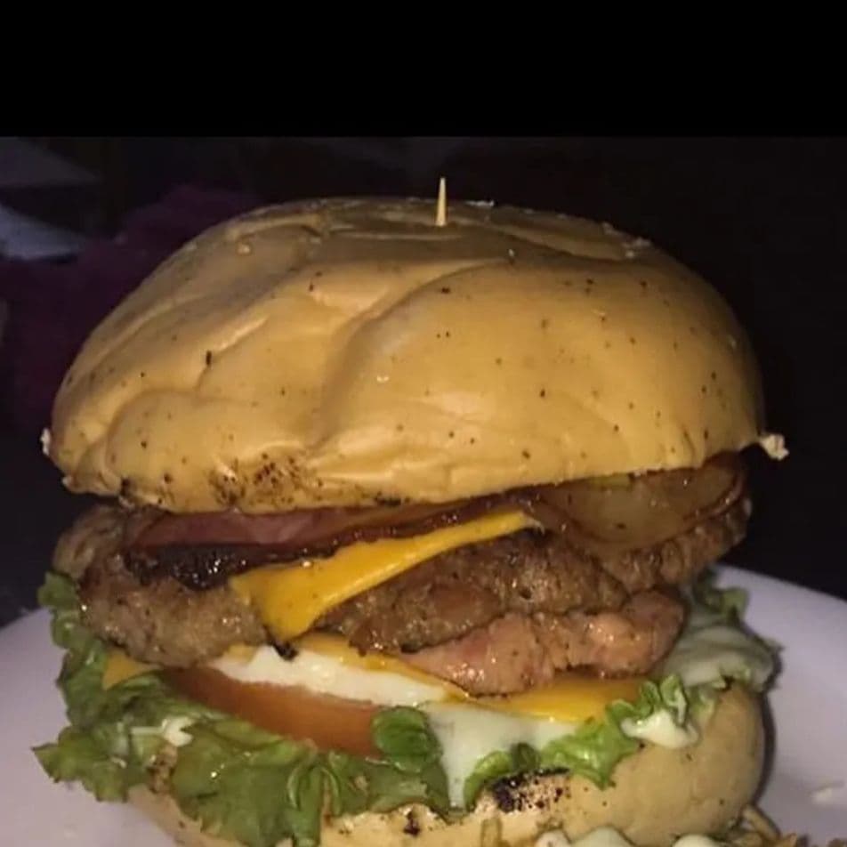 Hamburguesa Especial de Carne + Papas Francesas