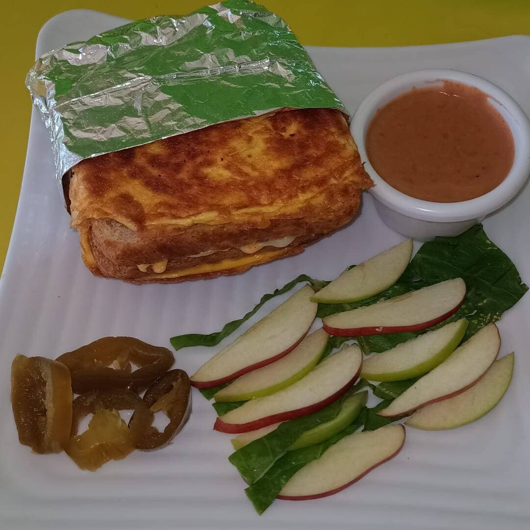 SANDWICH DE HUEVO