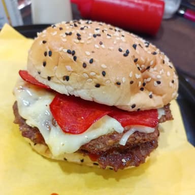PIZZA BURGER PE..
