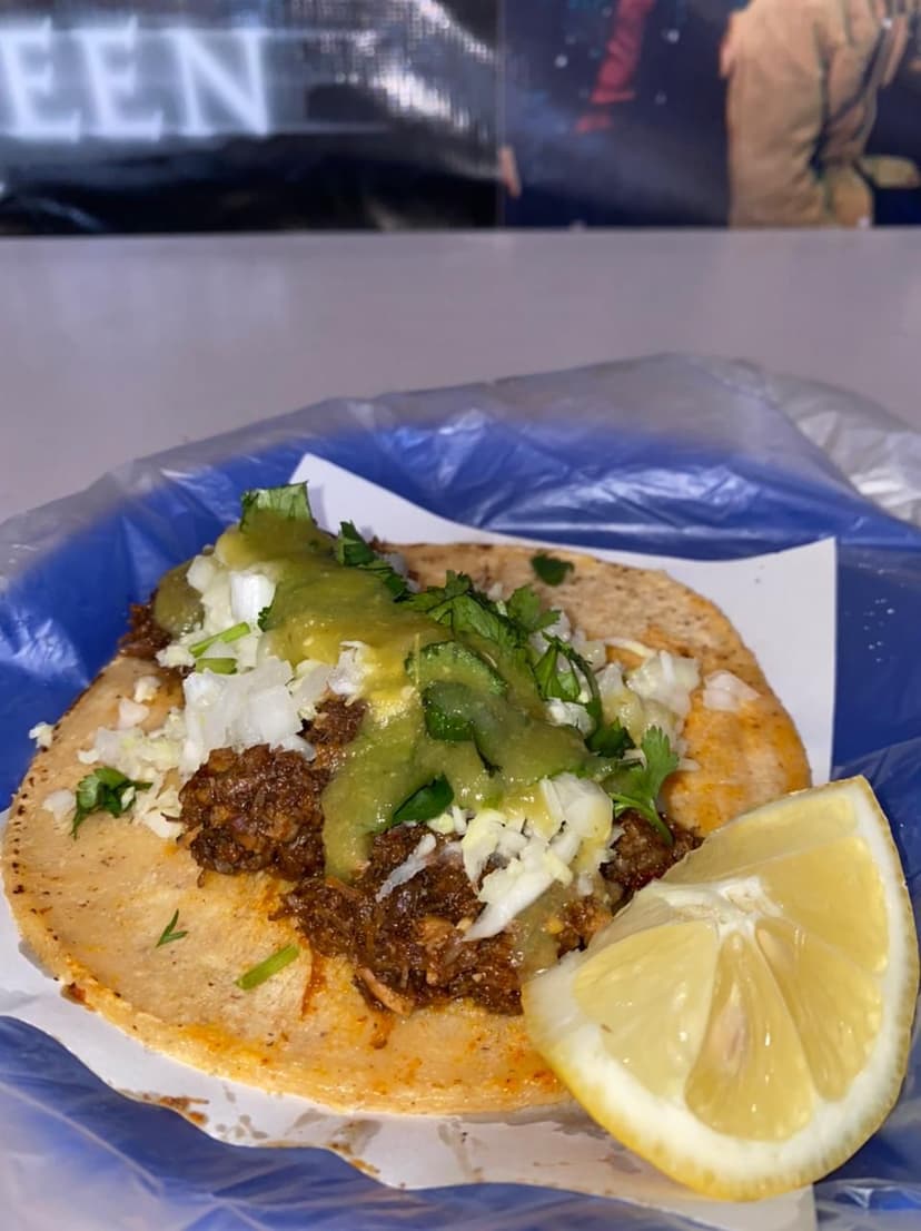 Tacos de Borrego y Cabeza "EL GÜERO MARTIN"