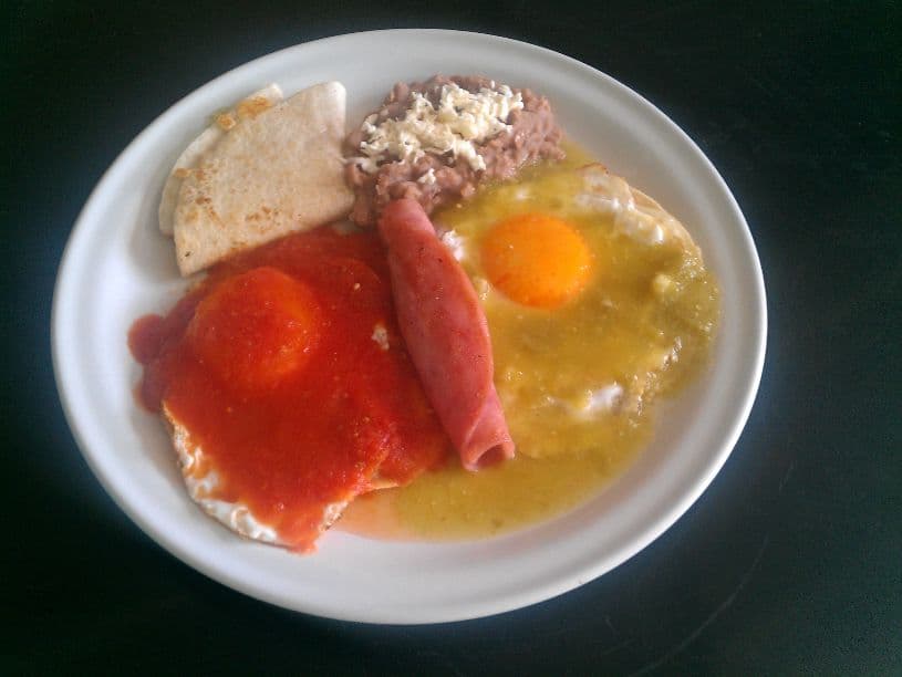 Huevos Divorciados
