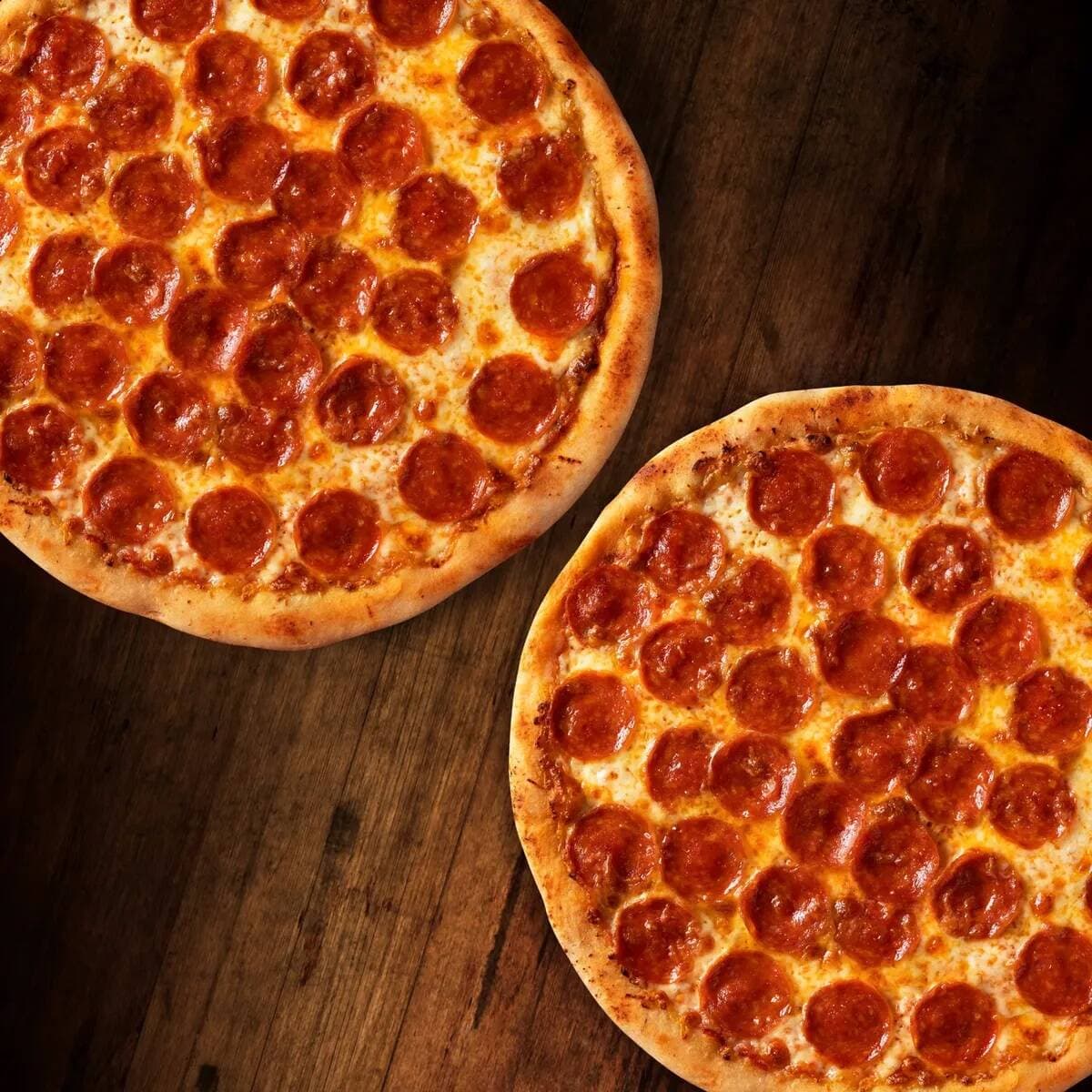 2 Pizzas Grandes de Peperoni