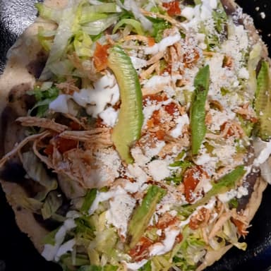 1 Huarache de Pollo