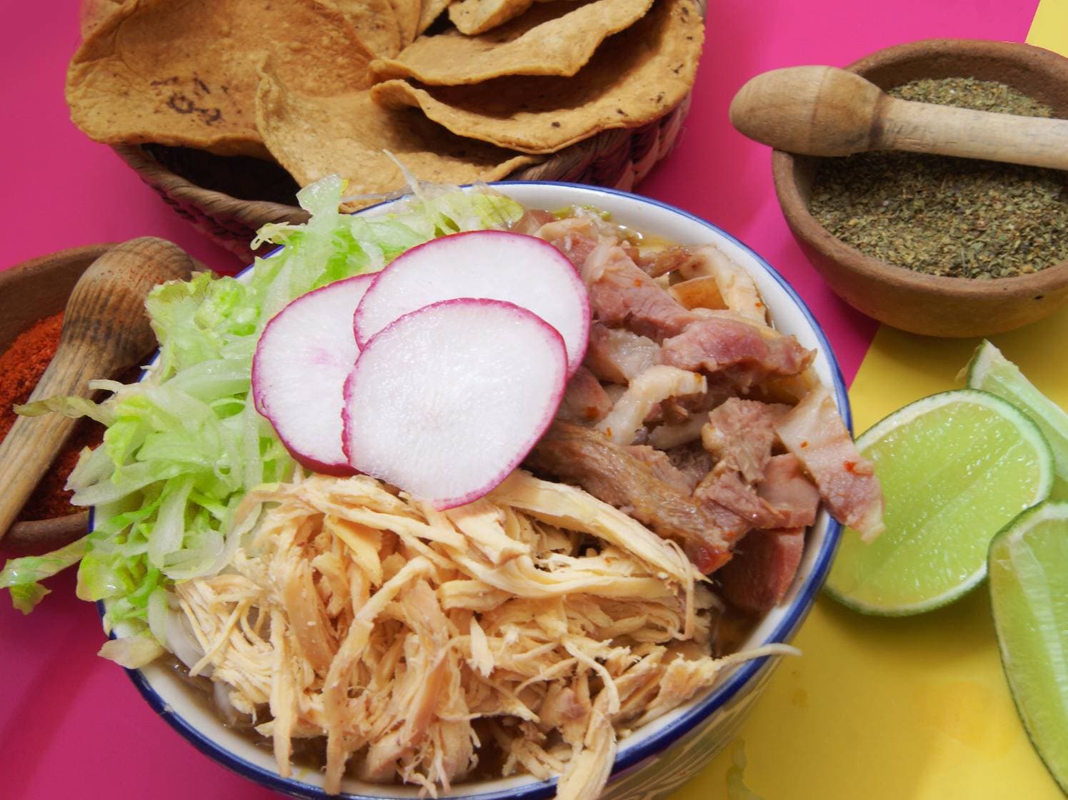 Pozole de Cabeza y Pollo