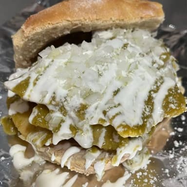 Torta de Chilaquiles