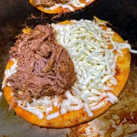 Quesadilla de Harina con Barbacoa
