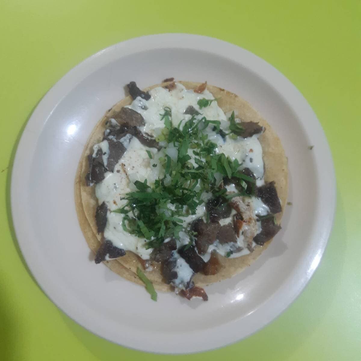 Taco de Bistec con Quesillo