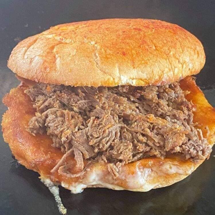 SUPER TORTA DE BIRRIA