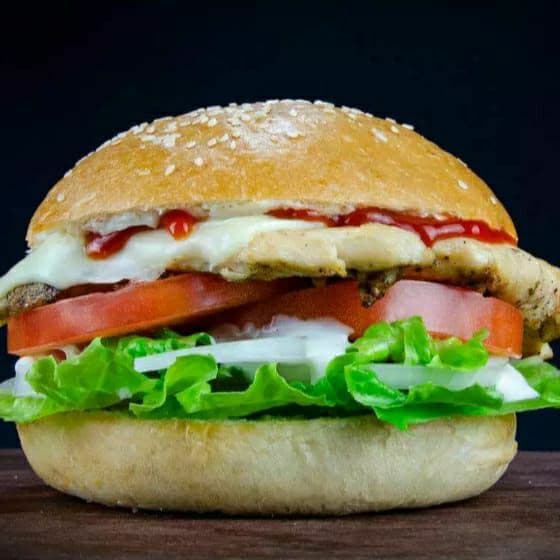 Combo #6 Hamburguesa de Pollo con Queso