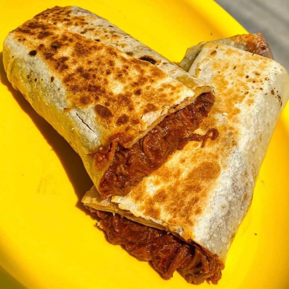 Burro de Carne con Chile + Quesadilla