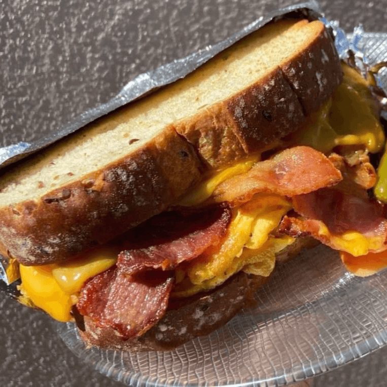 Sandwich con Tocino
