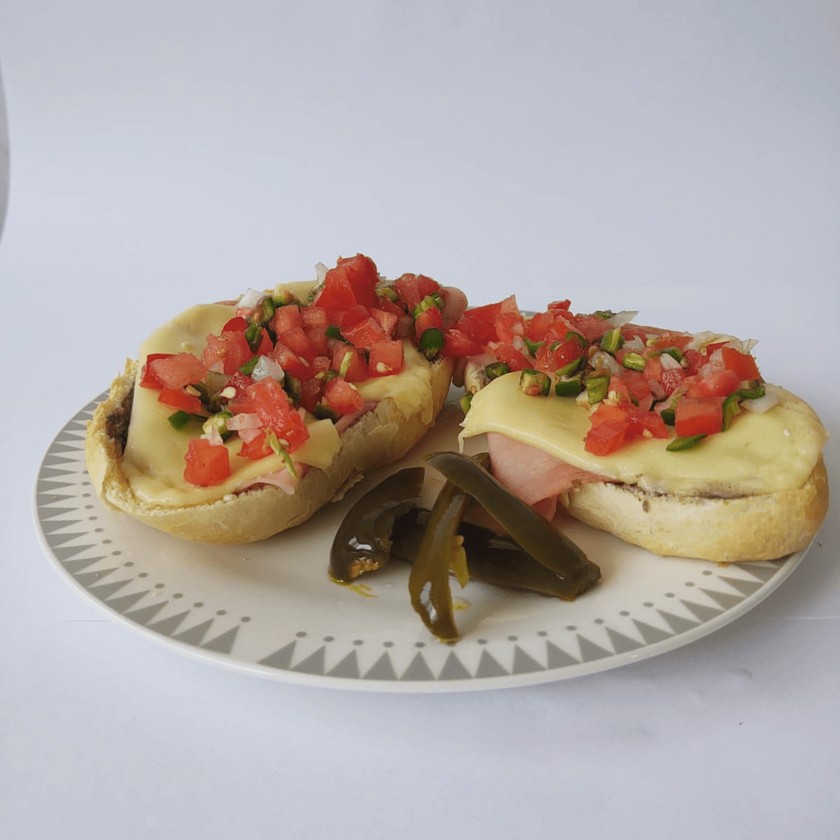 Molletes + Cafe (1 bolillo)