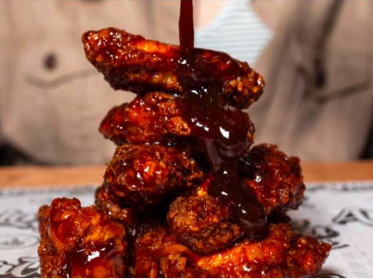 Viking Boneless & Wings Plaza del Sol