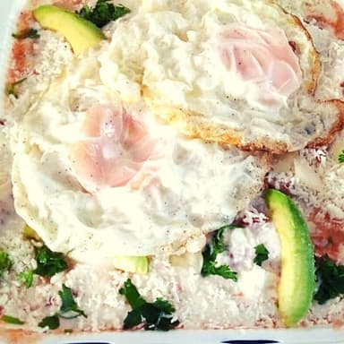 Chilaquiles Únicos Con Huevo Estrellado