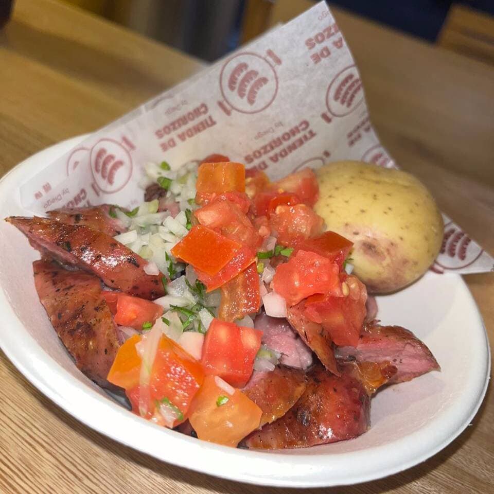 Combo Tazón de Chorizo Peruano y POSTOBÓN 400 Ml