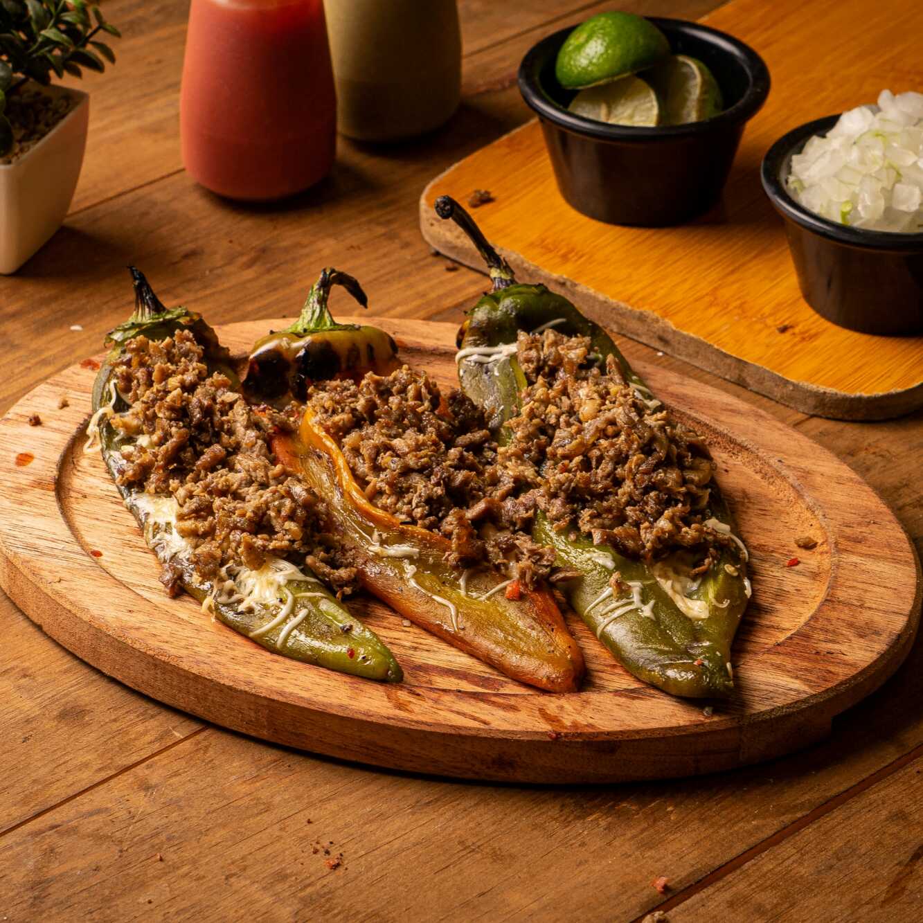 Chilaca con Queso y Carne
