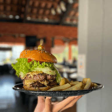 Hamburgesa Clásica Doble de Res