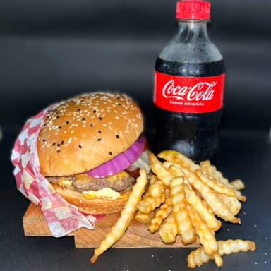 Hamburguesa + Papas Fritas + Refresco