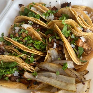 Tacos al Pastor 2x1