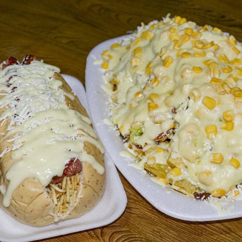 Salchipapa 3' Carnes + Perro Plancha + Bebida 400