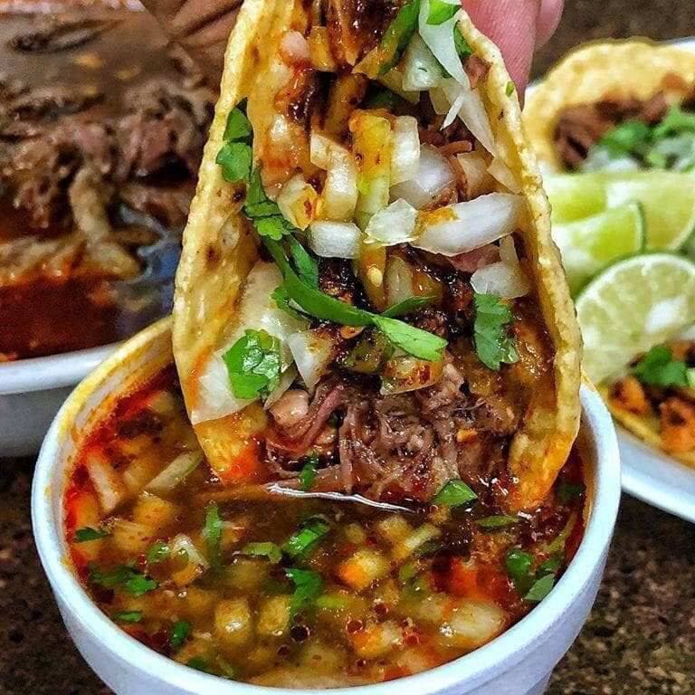 TACOS DE CABEZA 4 PIEZAS CON DOBLE TORTILLA