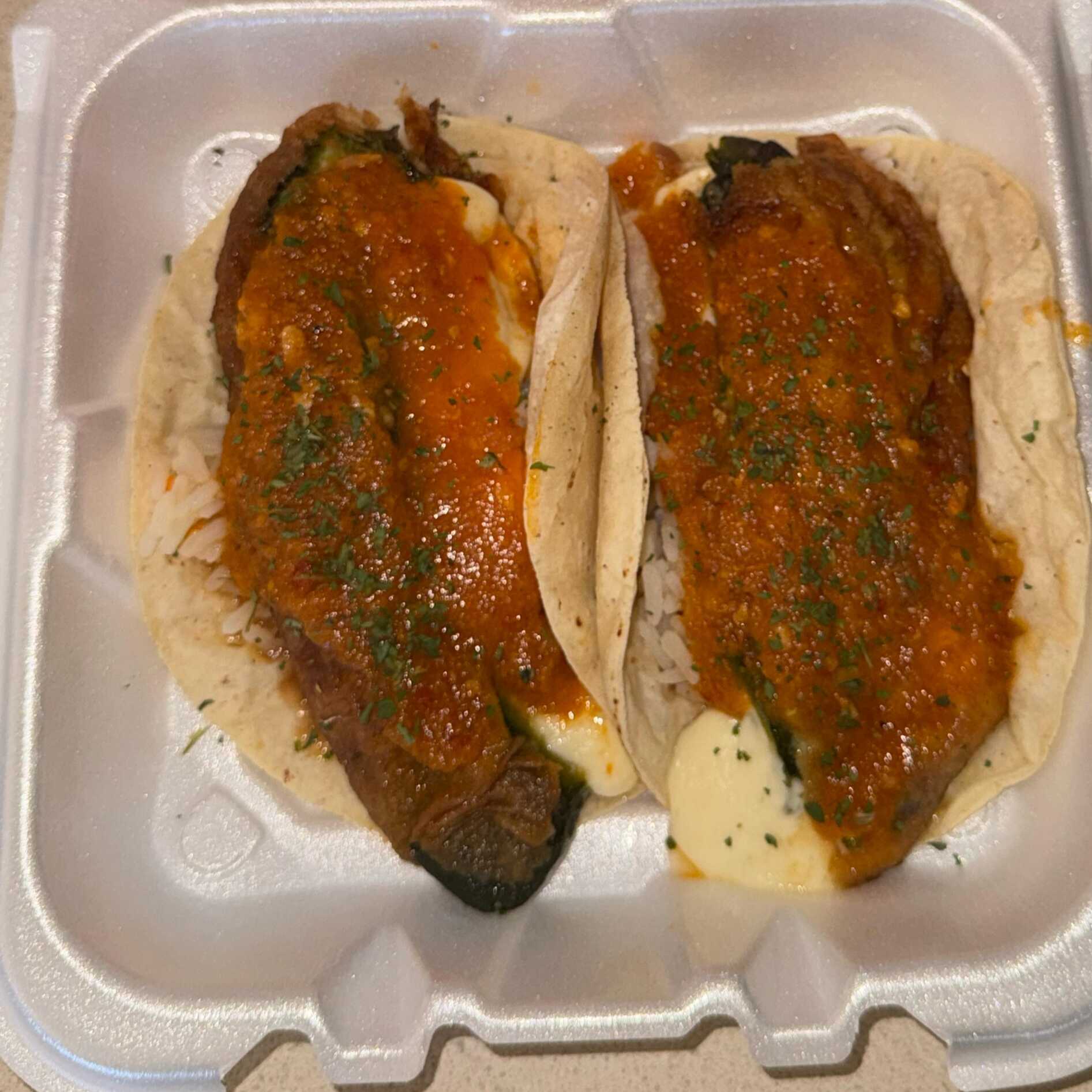Taco de Chile Relleno con Chicharron