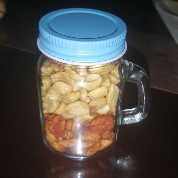 Frasco con cacahuates